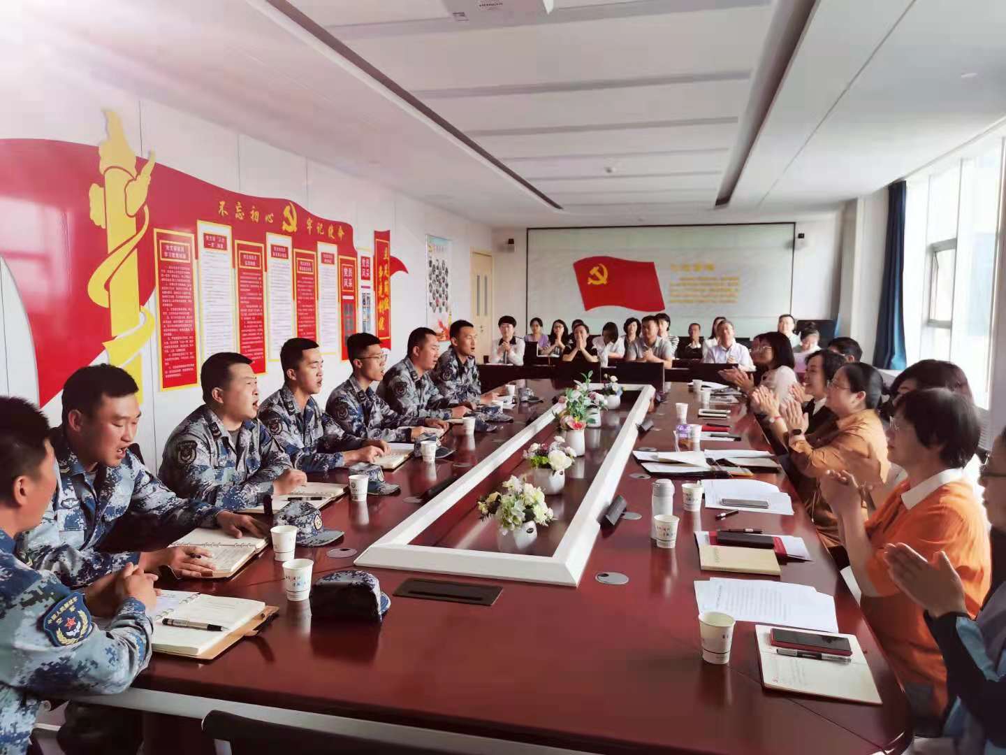 1623395133749092510.jpg 3.jpg